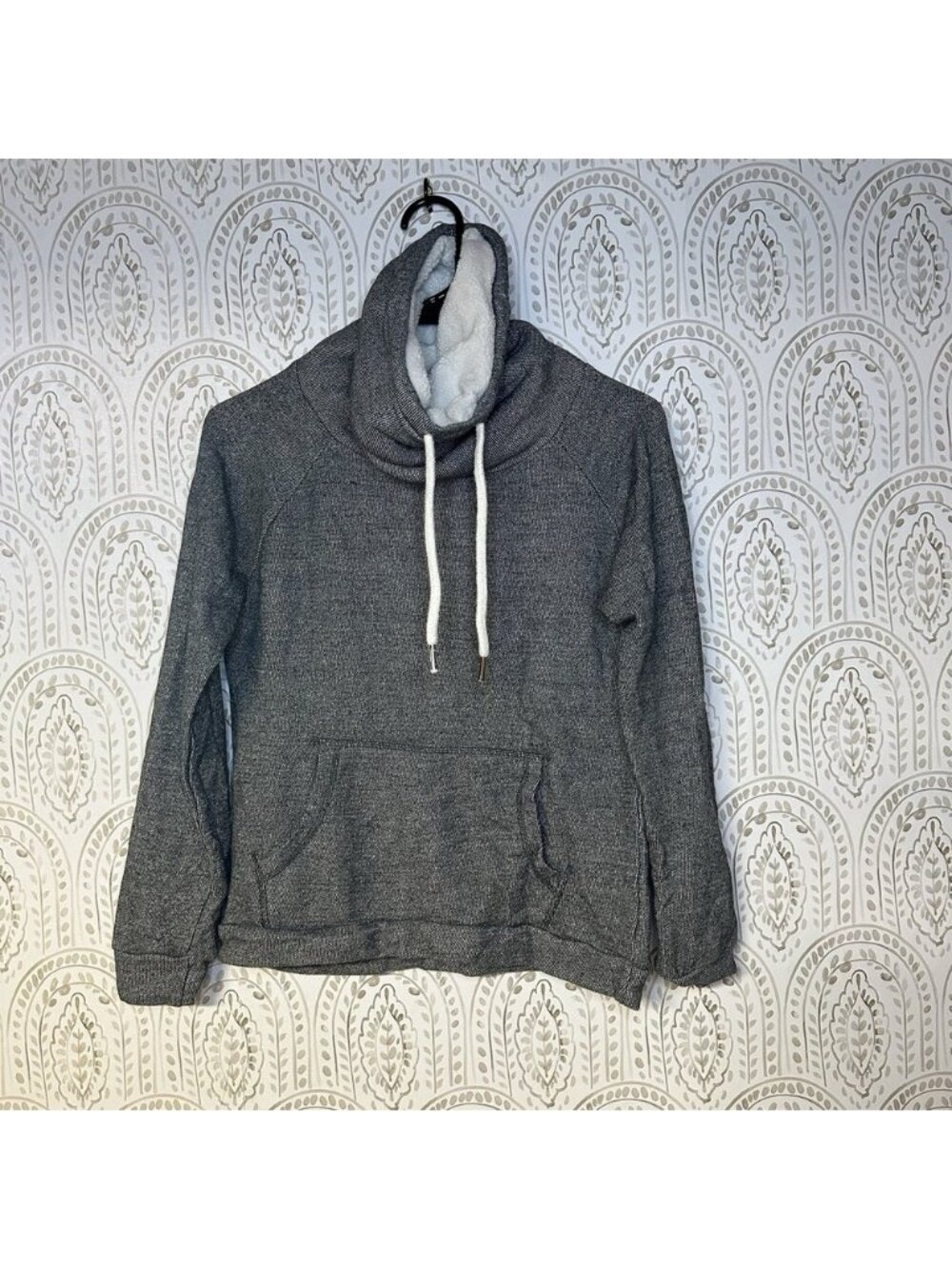 Derek Heart Womens Size Small Grey High Neck Sweater Long Sleeve Fuzzy Cute Chic